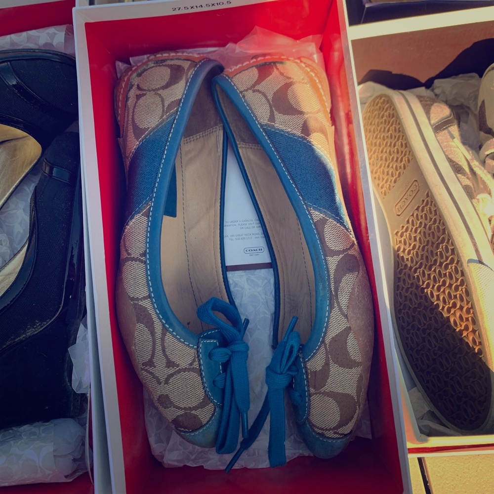 Coach flats